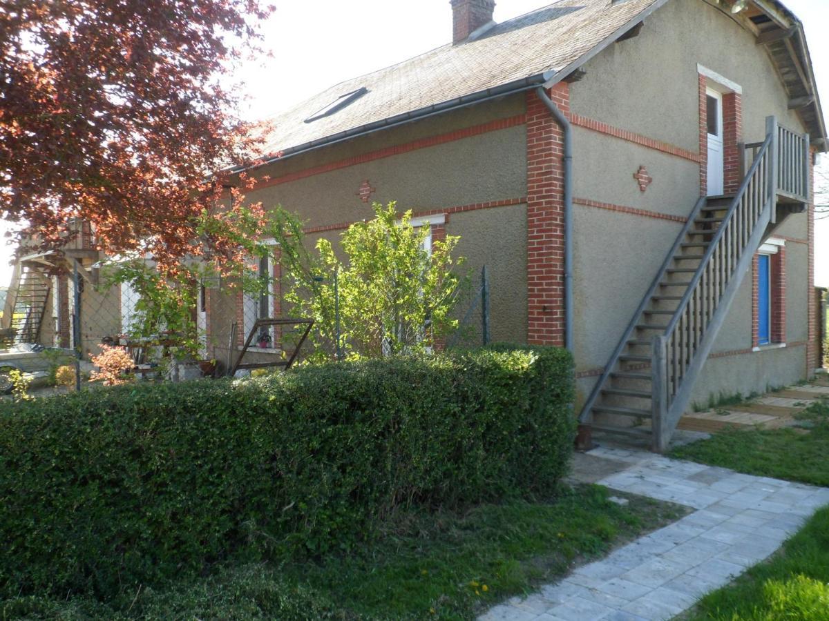 مبيت وإفطار Saint-Hilaire-la-Gravelle L'Etape De St Hilaire La Gravelle المظهر الخارجي الصورة